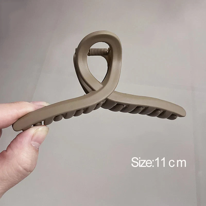Korean Coffee Beige Acrylic Hair Claw Clip – Large Geometric Hairpin for Women | Silkara™ Accessories