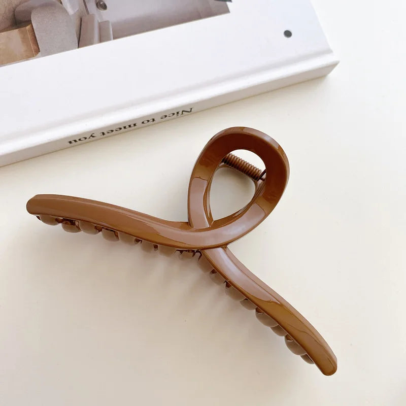 Korean Coffee Beige Acrylic Hair Claw Clip – Large Geometric Hairpin for Women | Silkara™ Accessories
