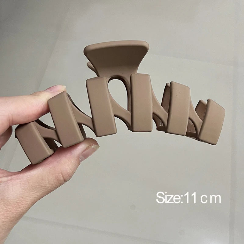 Korean Coffee Beige Acrylic Hair Claw Clip – Large Geometric Hairpin for Women | Silkara™ Accessories