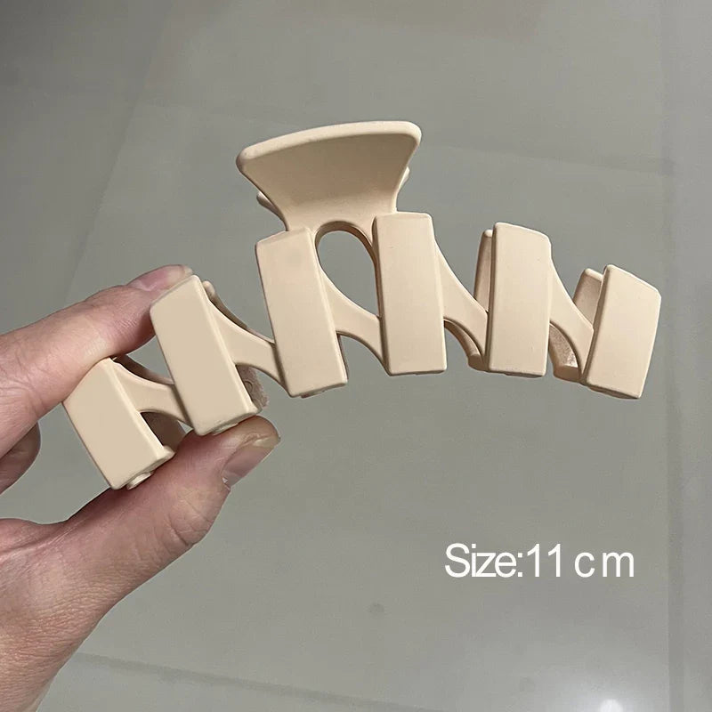 Korean Coffee Beige Acrylic Hair Claw Clip – Large Geometric Hairpin for Women | Silkara™ Accessories