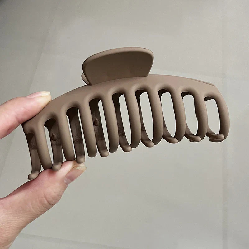 Korean Coffee Beige Acrylic Hair Claw Clip – Large Geometric Hairpin for Women | Silkara™ Accessories