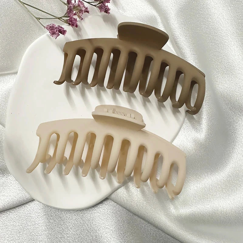 Korean Coffee Beige Acrylic Hair Claw Clip – Large Geometric Hairpin for Women | Silkara™ Accessories