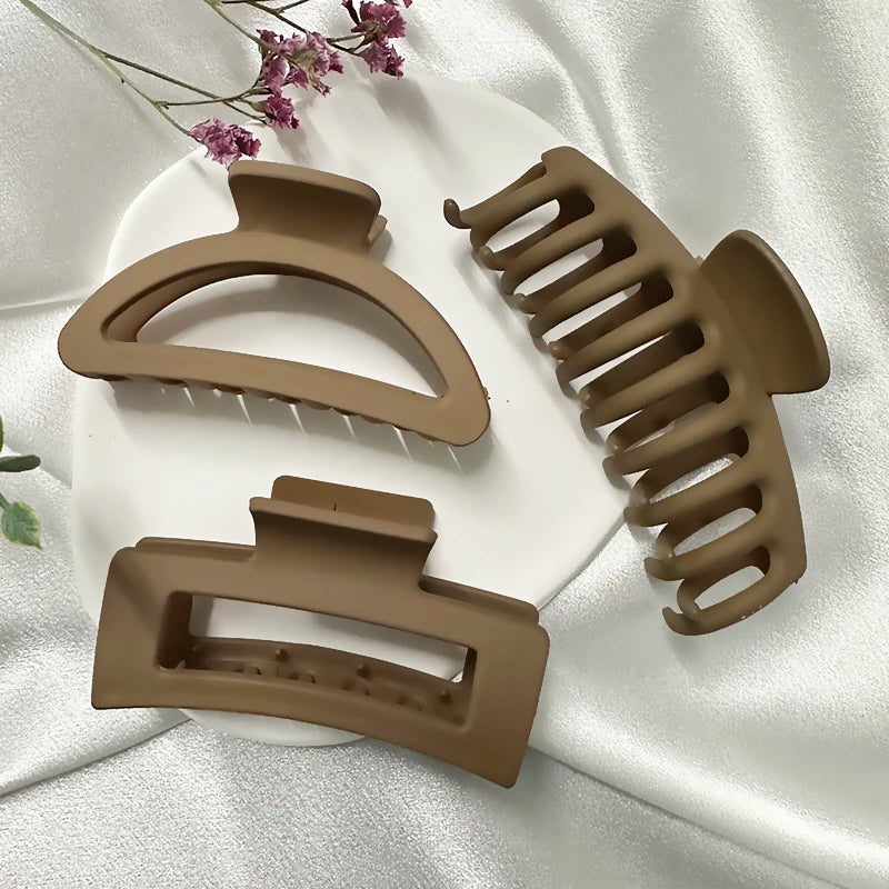 Korean Coffee Beige Acrylic Hair Claw Clip – Large Geometric Hairpin for Women | Silkara™ Accessories