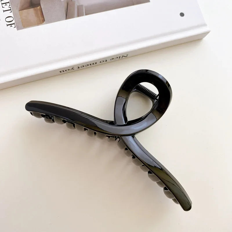 Korean Coffee Beige Acrylic Hair Claw Clip – Large Geometric Hairpin for Women | Silkara™ Accessories