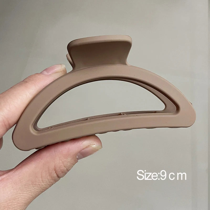 Korean Coffee Beige Acrylic Hair Claw Clip – Large Geometric Hairpin for Women | Silkara™ Accessories