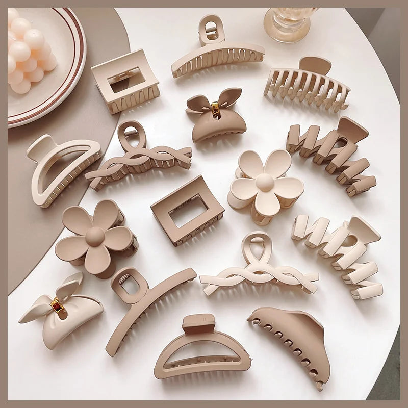 Korean Coffee Beige Acrylic Hair Claw Clip – Large Geometric Hairpin for Women | Silkara™ Accessories