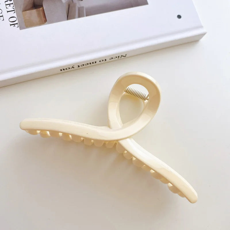 Korean Coffee Beige Acrylic Hair Claw Clip – Large Geometric Hairpin for Women | Silkara™ Accessories