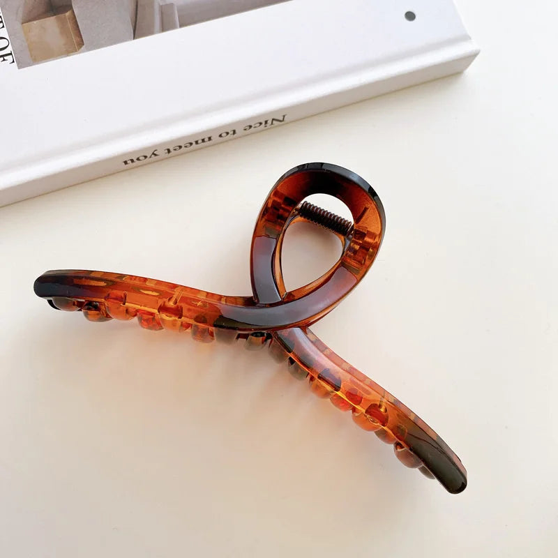 Korean Coffee Beige Acrylic Hair Claw Clip – Large Geometric Hairpin for Women | Silkara™ Accessories