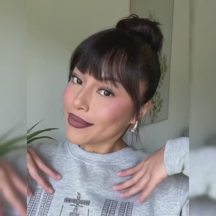 Load video: Human Hair Wispy French Bangs with Temples – Clip-In Air Fringe Hair Piece