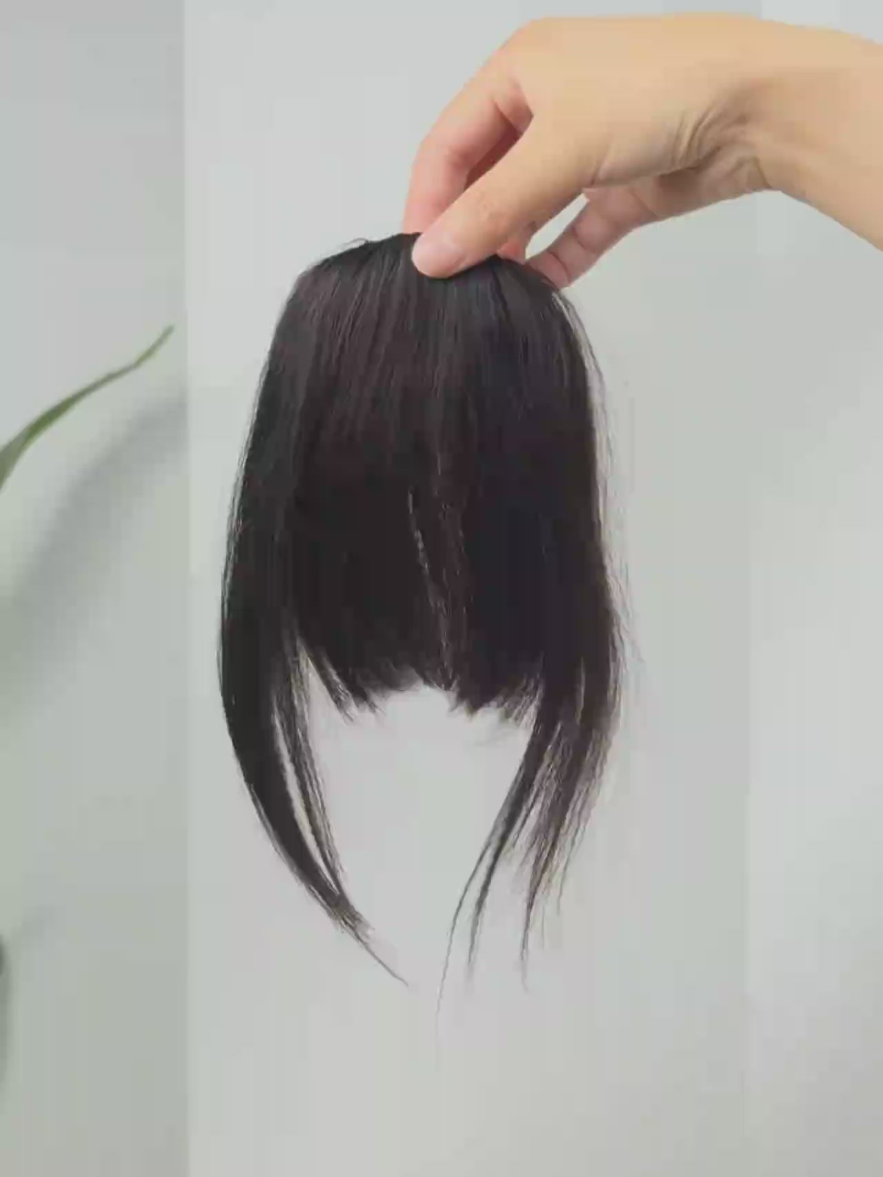 Load video: Clip-In Human Hair Bangs with Temples – Natural French Fringe Hairpiece | Silkara™ Hair Extensions