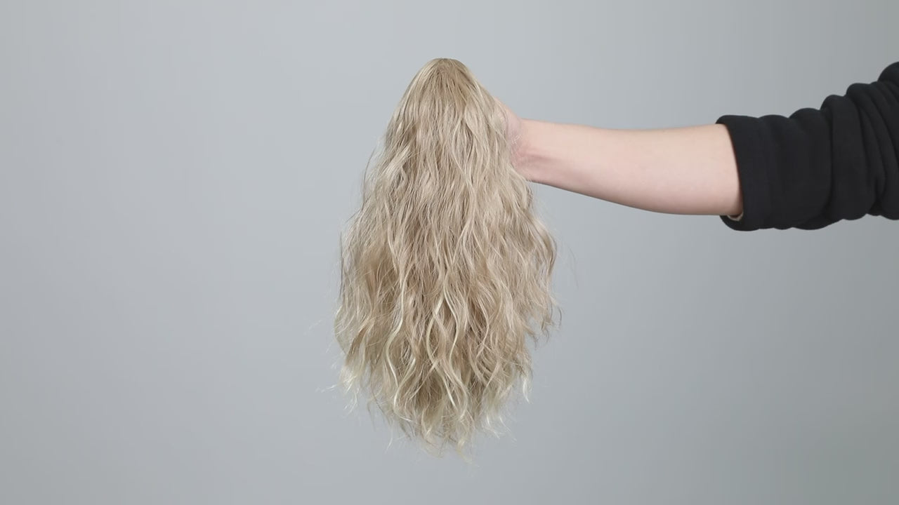Load video: Silkara™  Curly Claw Clip In Ponytail 13"